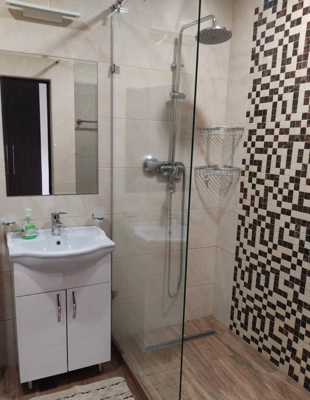California Boutique Hotel 耶烈万 外观 照片