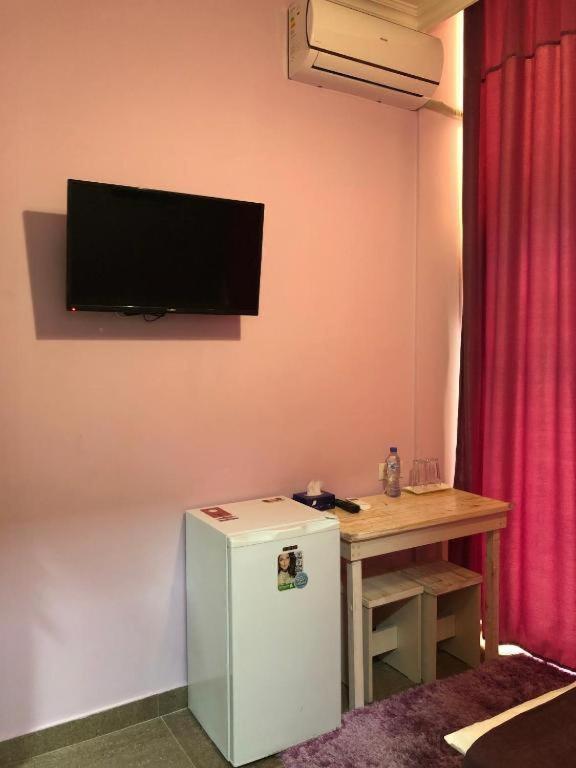 California Boutique Hotel 耶烈万 外观 照片