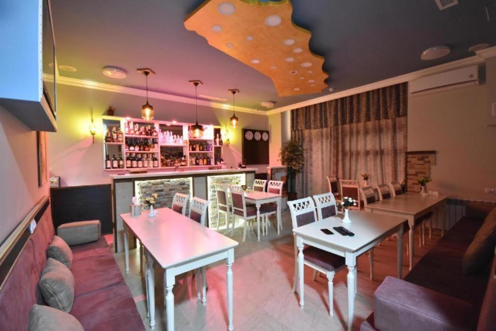 California Boutique Hotel 耶烈万 外观 照片